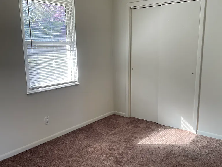 330 Spring St #14 — Photo 5