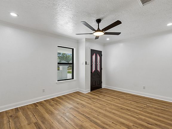 5th image of 9238 Friendship Rd