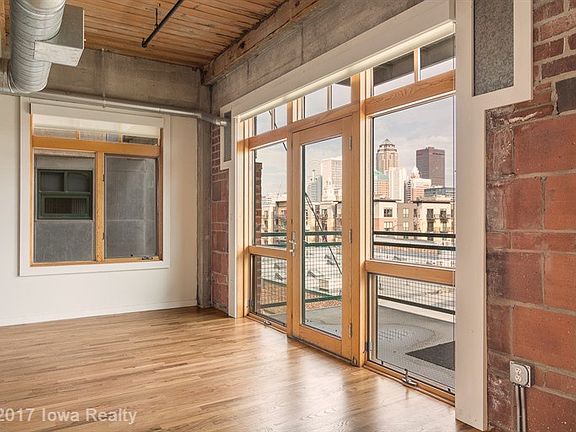 2nd image of 100 Market St Unit 301