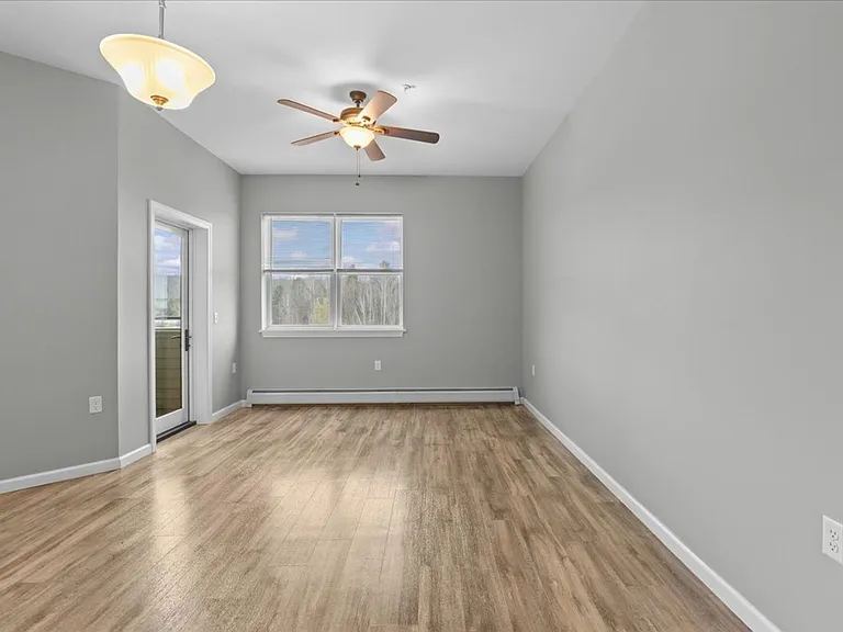 32 Cottonwood Drive — Photo 2