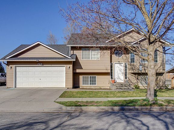 3rd image of 740 S River Heights Dr