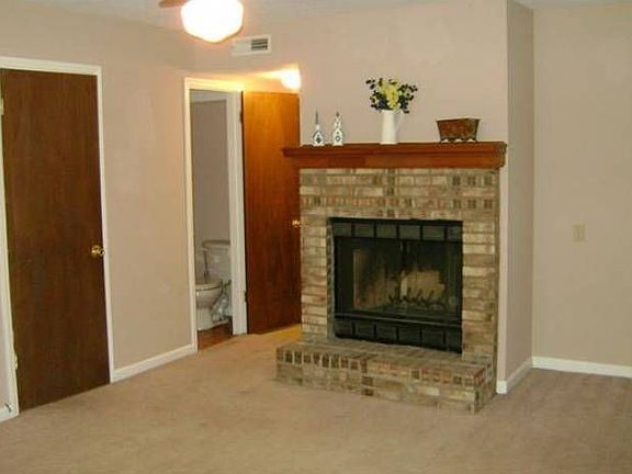 Living Room w/Fireplace