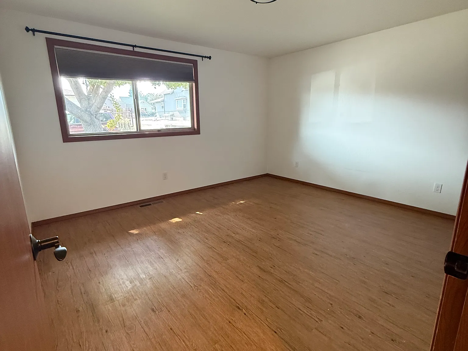 2 bed, 900 sqft, $2,000 — Photo 2