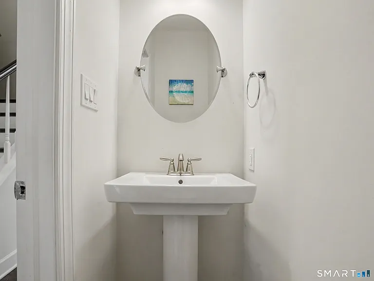 604 Newfield Ave #B — Photo 10