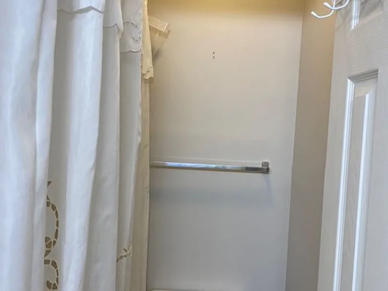 390 Pinehurst Ln #14E — Photo 12