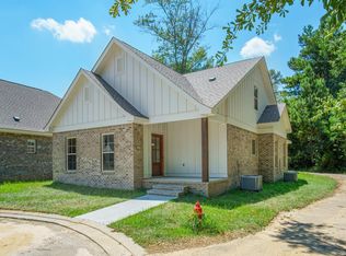 137 Midtown Sq, Hattiesburg, MS 39402