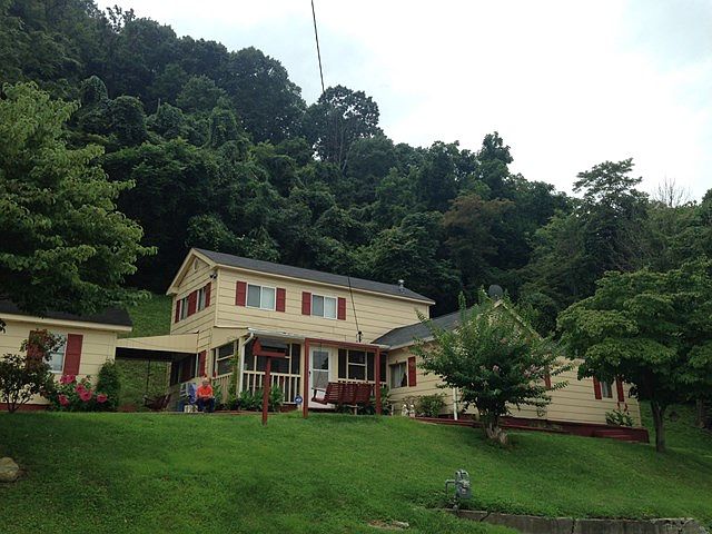 1st image of 327 Sm Roberson Dr