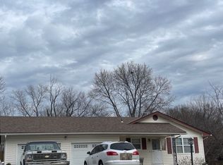 8317 Apache Rd, Lenexa, KS 66227