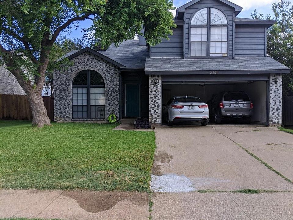 1st image of 2524 Forest Creek Dr