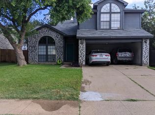 2524 Forest Creek Dr, Fort Worth, TX 76123