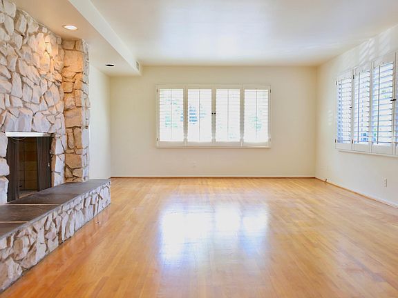 Living room/Den