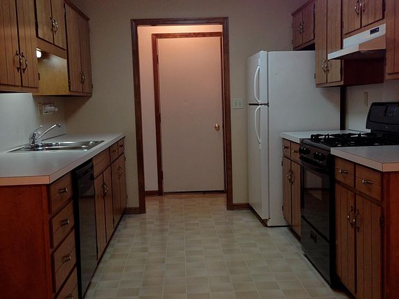 2nd image of 2817 Eastwood Dr