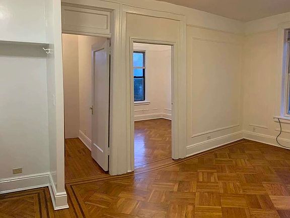 2nd image of 3121 35th St APT 2