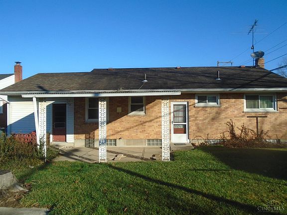 5th image of 41 Carlton Dr