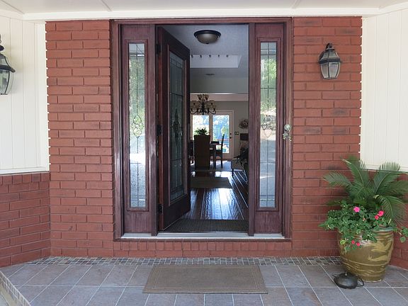 2nd image of 5 Fleming Cir