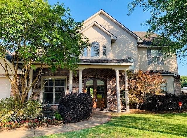 1st image of 618 W Way Dr