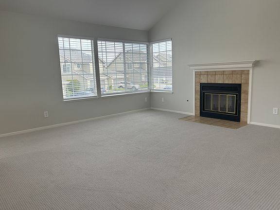 4th image of 1302 Danberry Ln