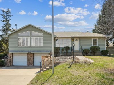9475 Lake Rd, Woodbury, MN, 55125
