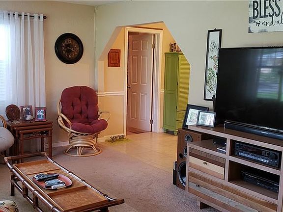 4th image of 2114 20th Street Ct W