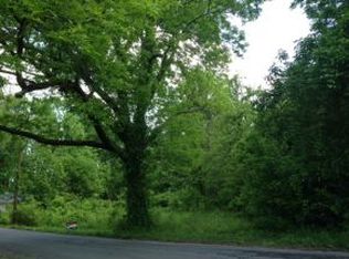 615 Embreville Rd, Johnson City, TN 37604