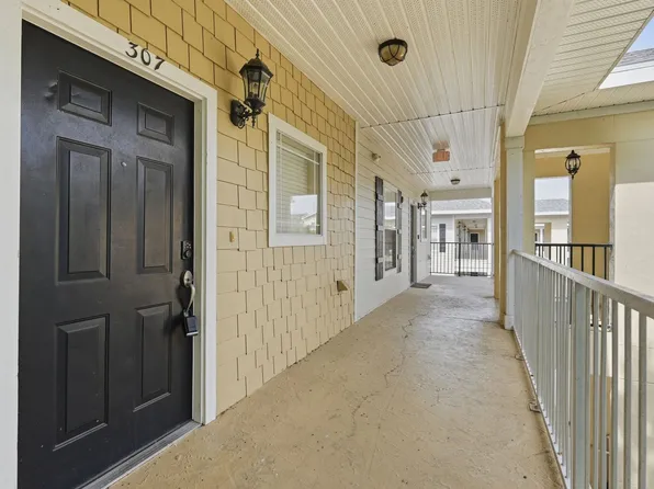 1440 NW 3rd Pl APT 307, Gainesville, FL 32603