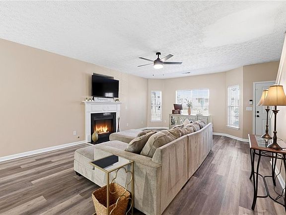 5th image of 4831 Walden Lake Pointe