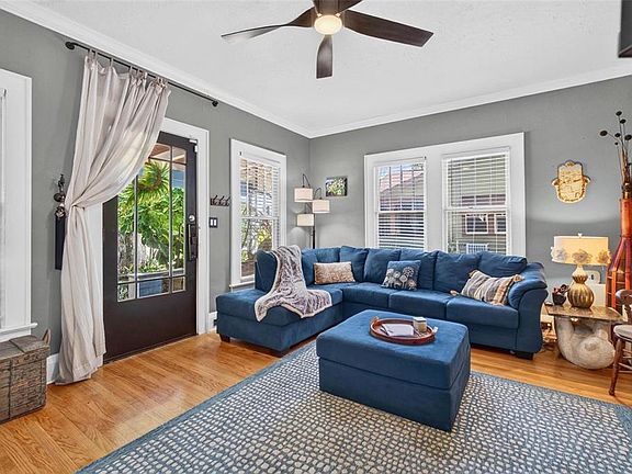 4th image of 2318 7TH AVENUE W