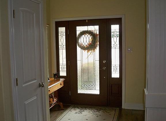 3rd image of 326 River Oaks Ln