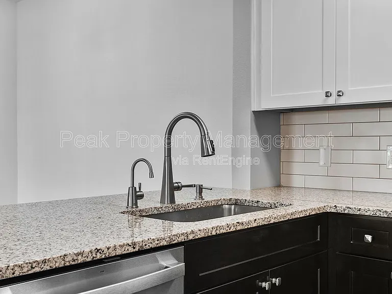 801 Virginia Center Pkwy — Photo 66