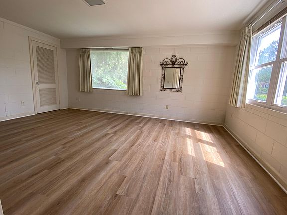 4th image of 106 79th St