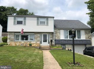 11060 Proctor Rd, Philadelphia, PA 19116