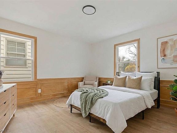 5th image of 1426 Westover Rd