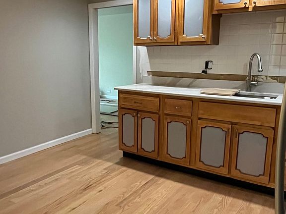 3rd image of 1318 W Fargo Ave #309