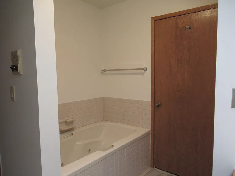 2411 Skyline Way #107 — Photo 12