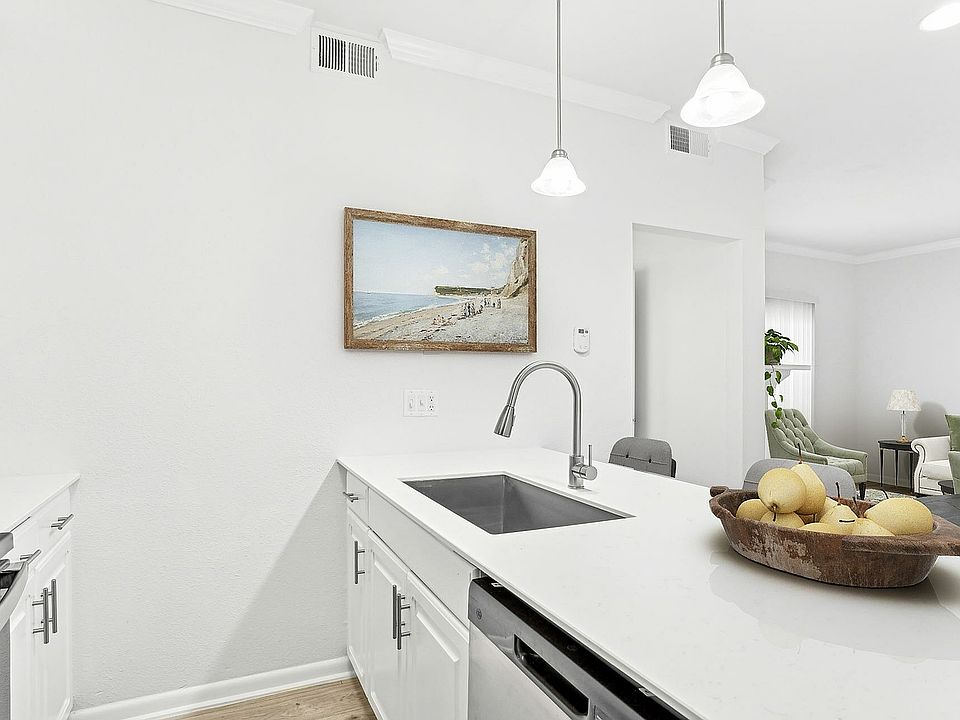 Unit 1207 B3 2BED 2 BATH 936 SQFT 4