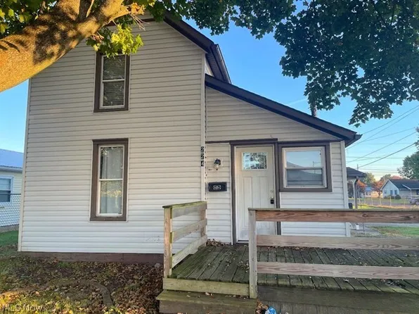 224 E 6th St, West Lafayette, OH 43845