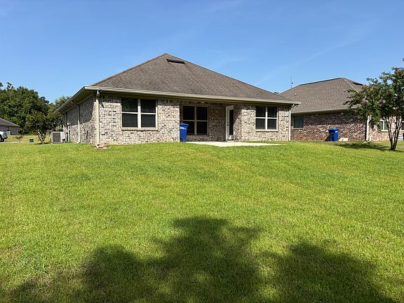 2nd image of 3860 Chesterfield Ln