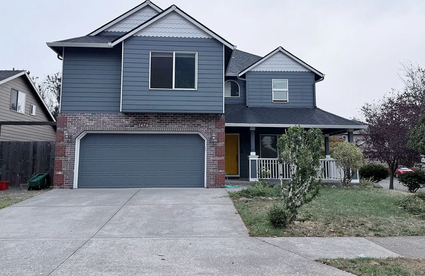 Charming 3-Bedroom Home in Troutdale with Large Porch & Fenced Backyard — Photo 3