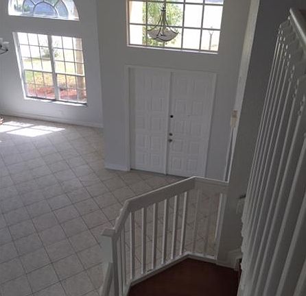 5th image of 6655 NW 81st Ct