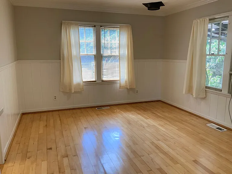 740 W Burkitt St — Photo 18