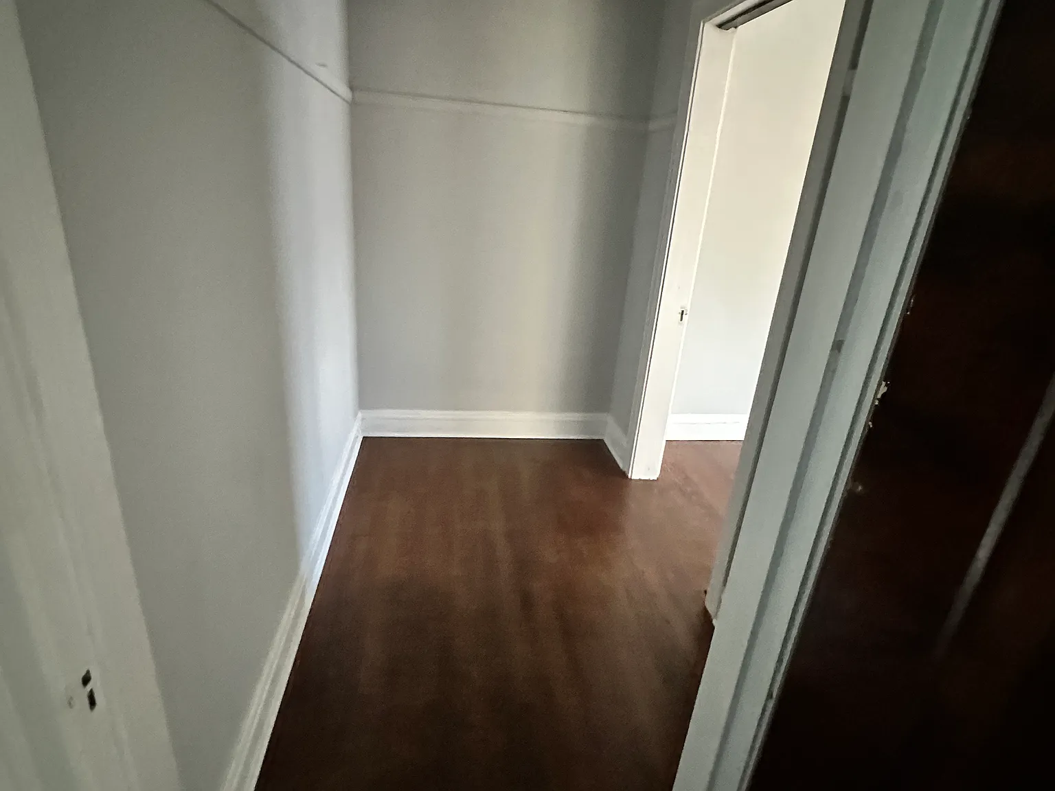 Studio, 700 sqft, $935 — Photo 3