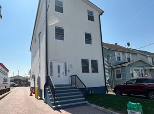 922 Kenneth Ave, Elizabeth, NJ 07202