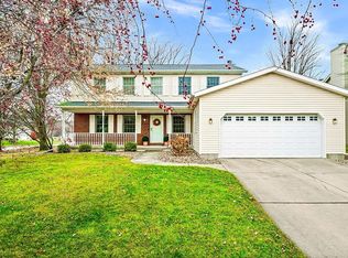 9 Blue Lake Ct, Bloomington, IL 61704