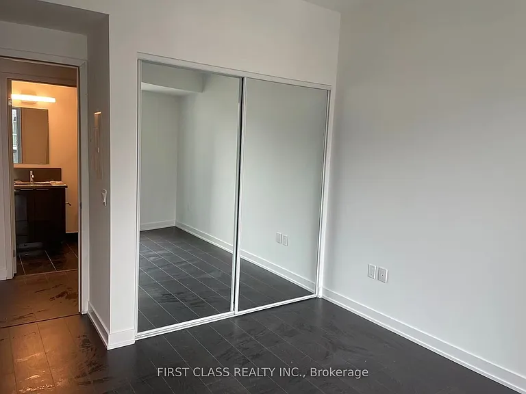 121 Saint Patrick St #1109 — Photo 4