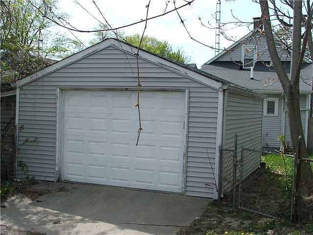 2nd image of 353 Langdon St