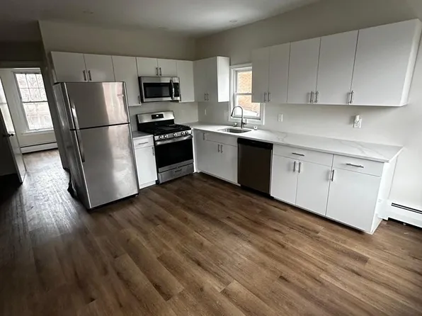 10 Clark St APT 2, New Haven, CT 06511