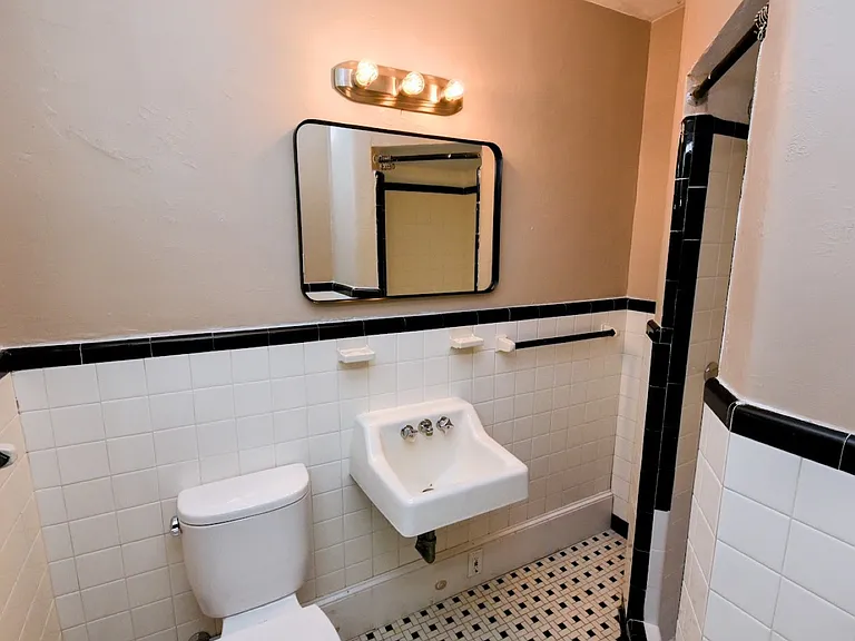 1330 Monterey Ave #1 — Photo 16