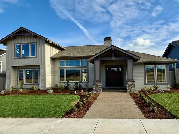 4145 Shamrock Dr, Medford, OR 97504