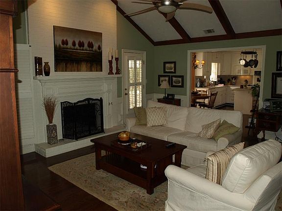 5th image of 470 Saddle Lake Dr