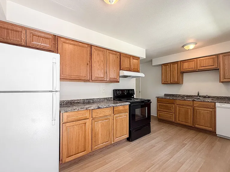 Sun Basin Apartments — Photo 20